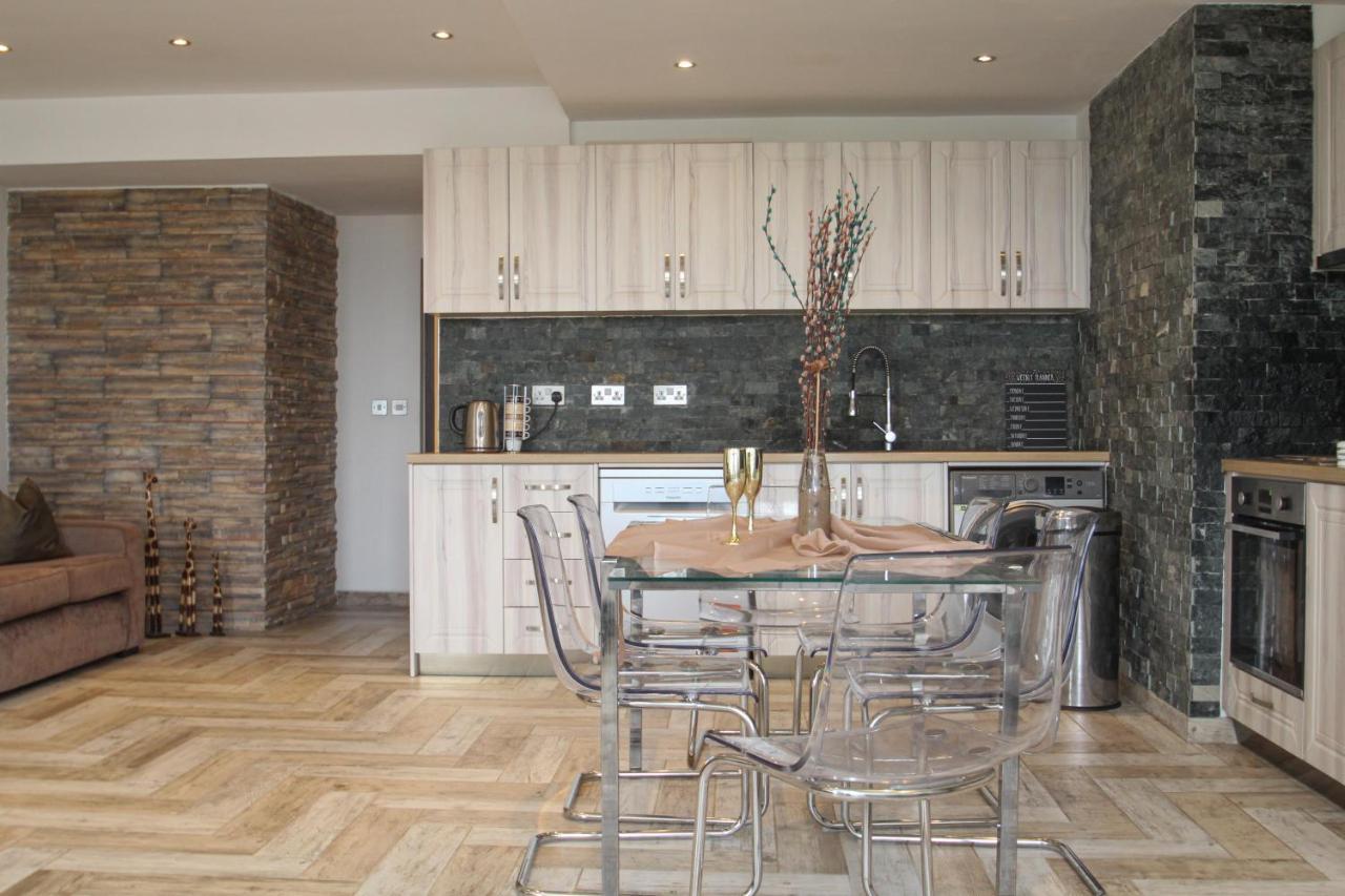 Apartamento Lavish 2 Bed Sleeps 5 Near Lanark Carstairs Exterior foto