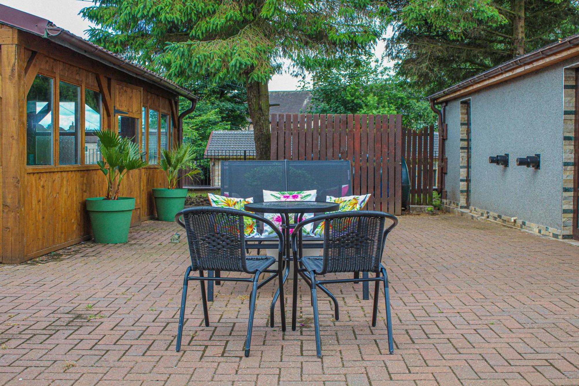 Apartamento Lavish 2 Bed Sleeps 5 Near Lanark Carstairs Exterior foto